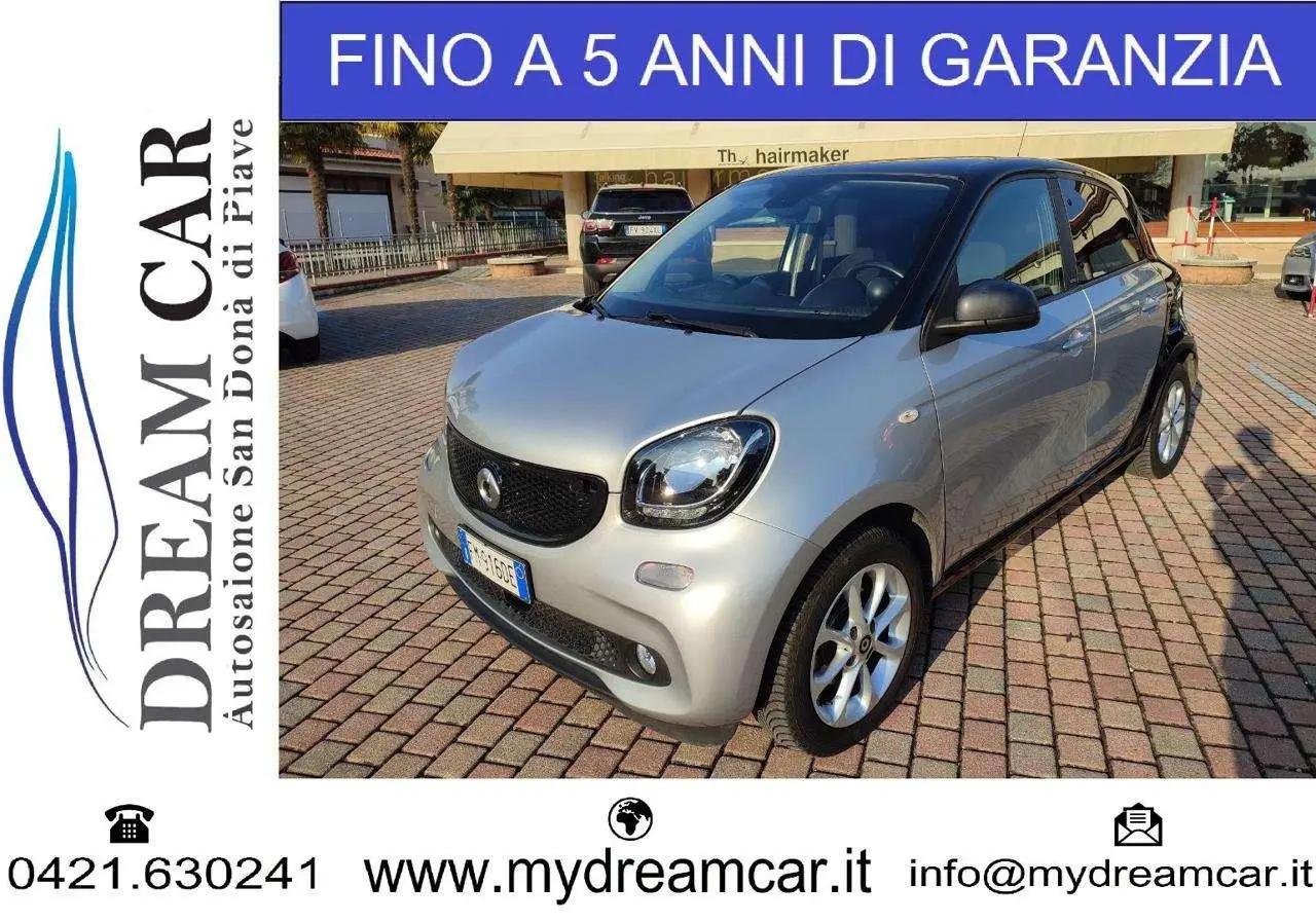 Photo 1 : Smart Forfour 2017 Petrol