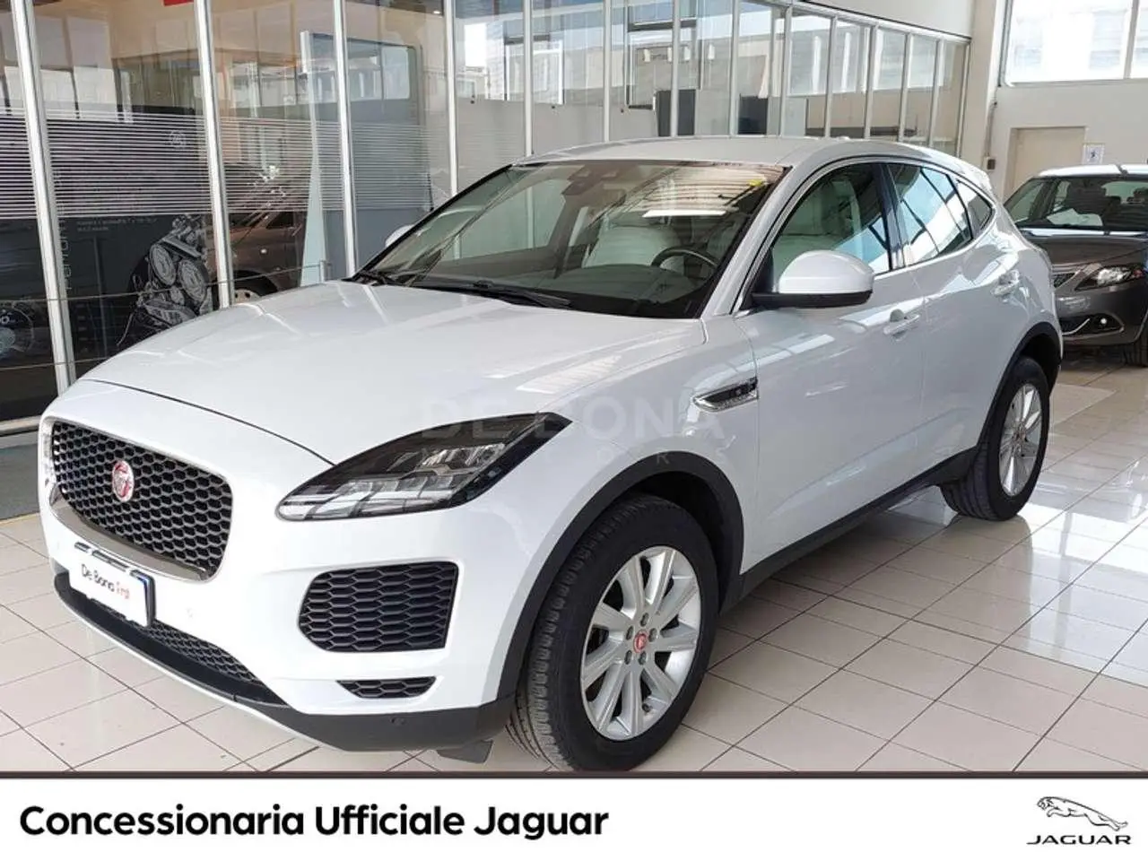 Photo 1 : Jaguar E-pace 2019 Diesel