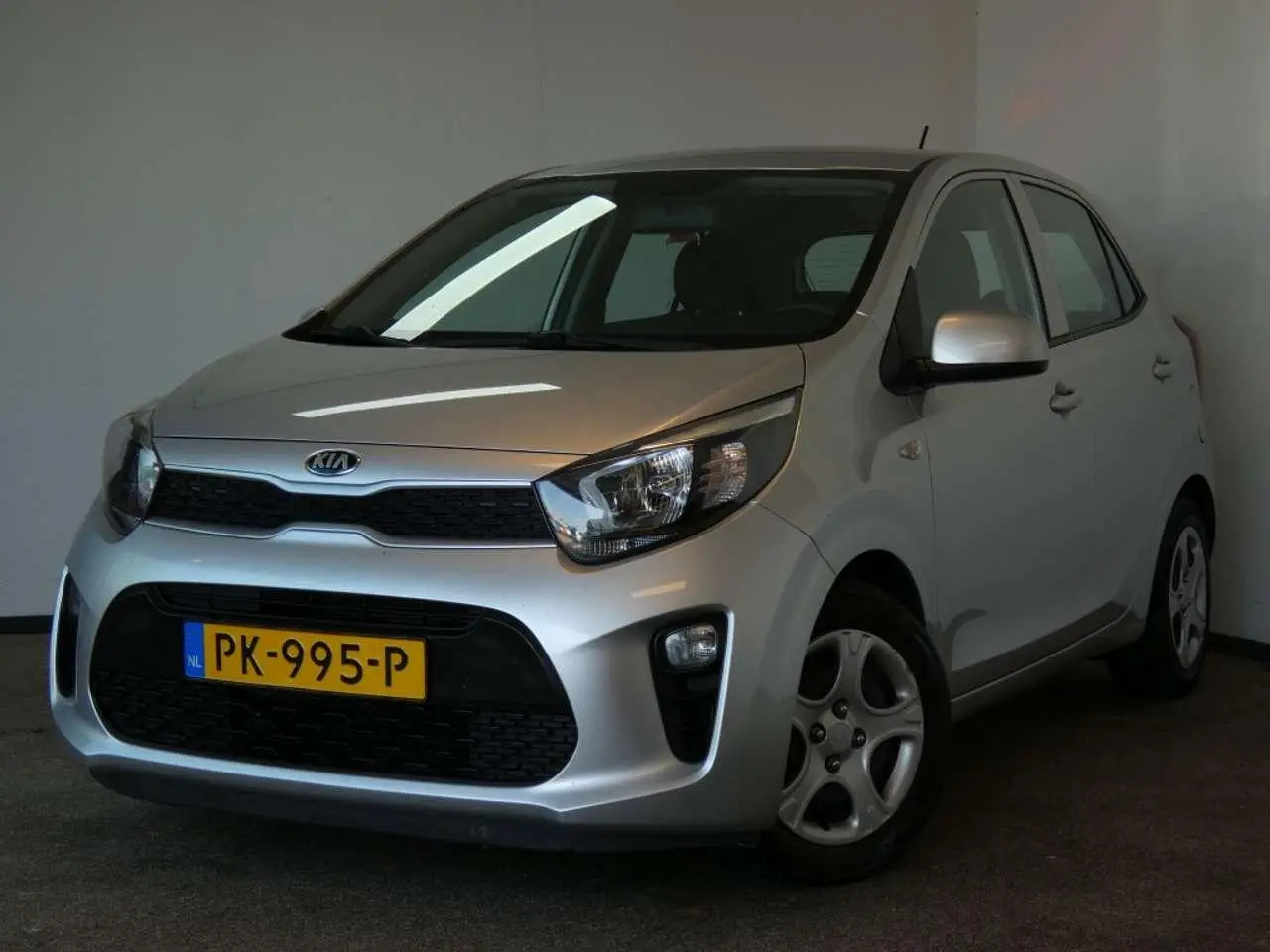 Photo 1 : Kia Picanto 2017 Petrol