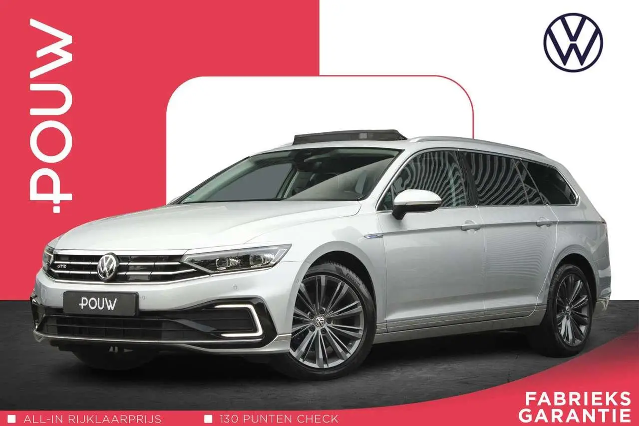 Photo 1 : Volkswagen Passat 2020 Hybride