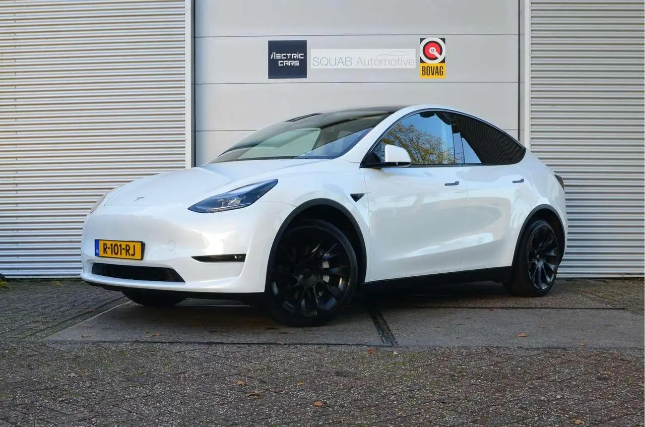 Photo 1 : Tesla Model Y 2022 Électrique