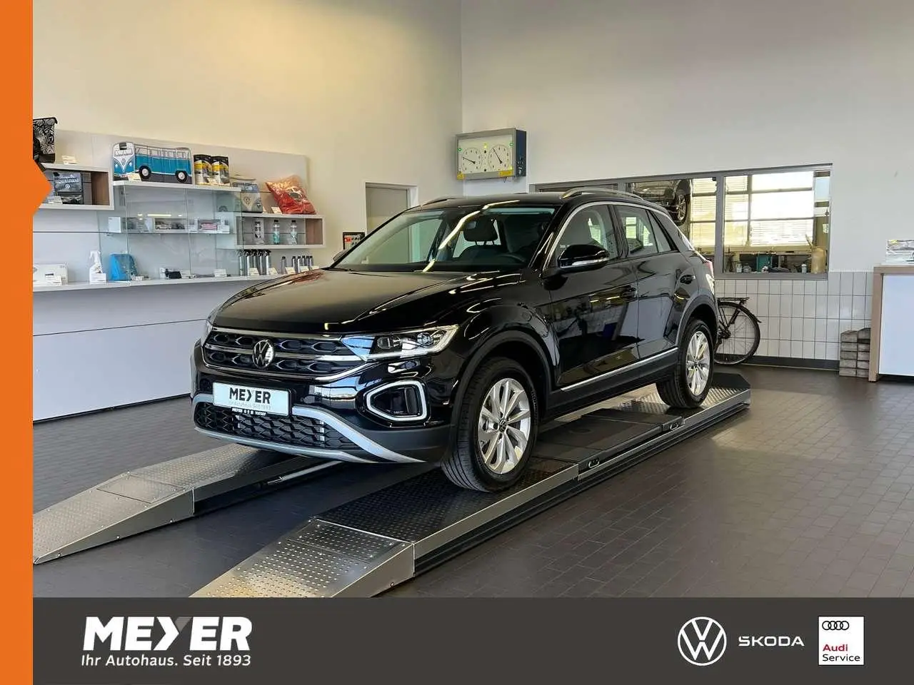 Photo 1 : Volkswagen T-roc 2024 Essence