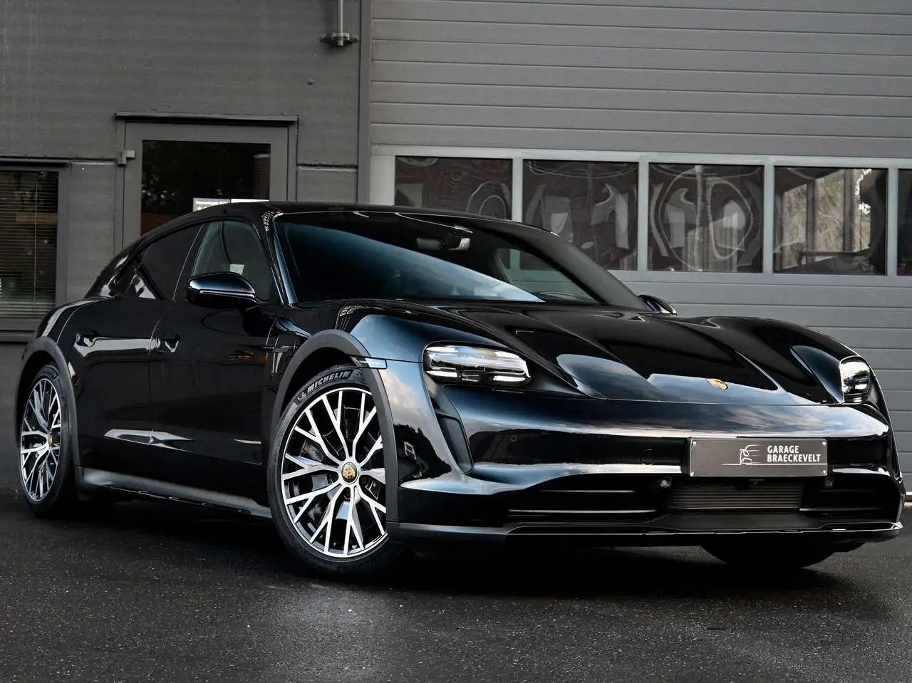 Photo 1 : Porsche Taycan 2022 Electric