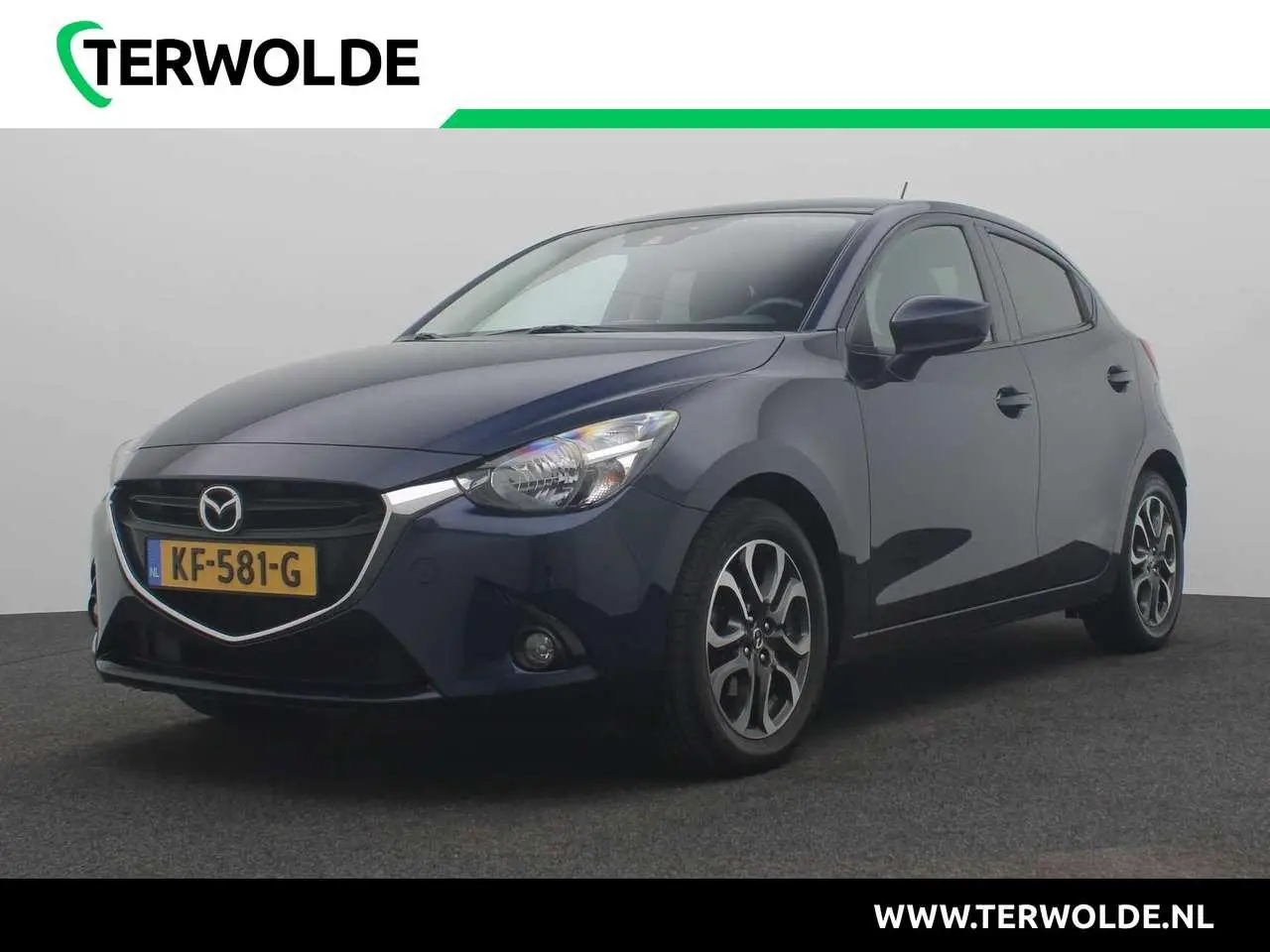 Photo 1 : Mazda 2 2016 Petrol