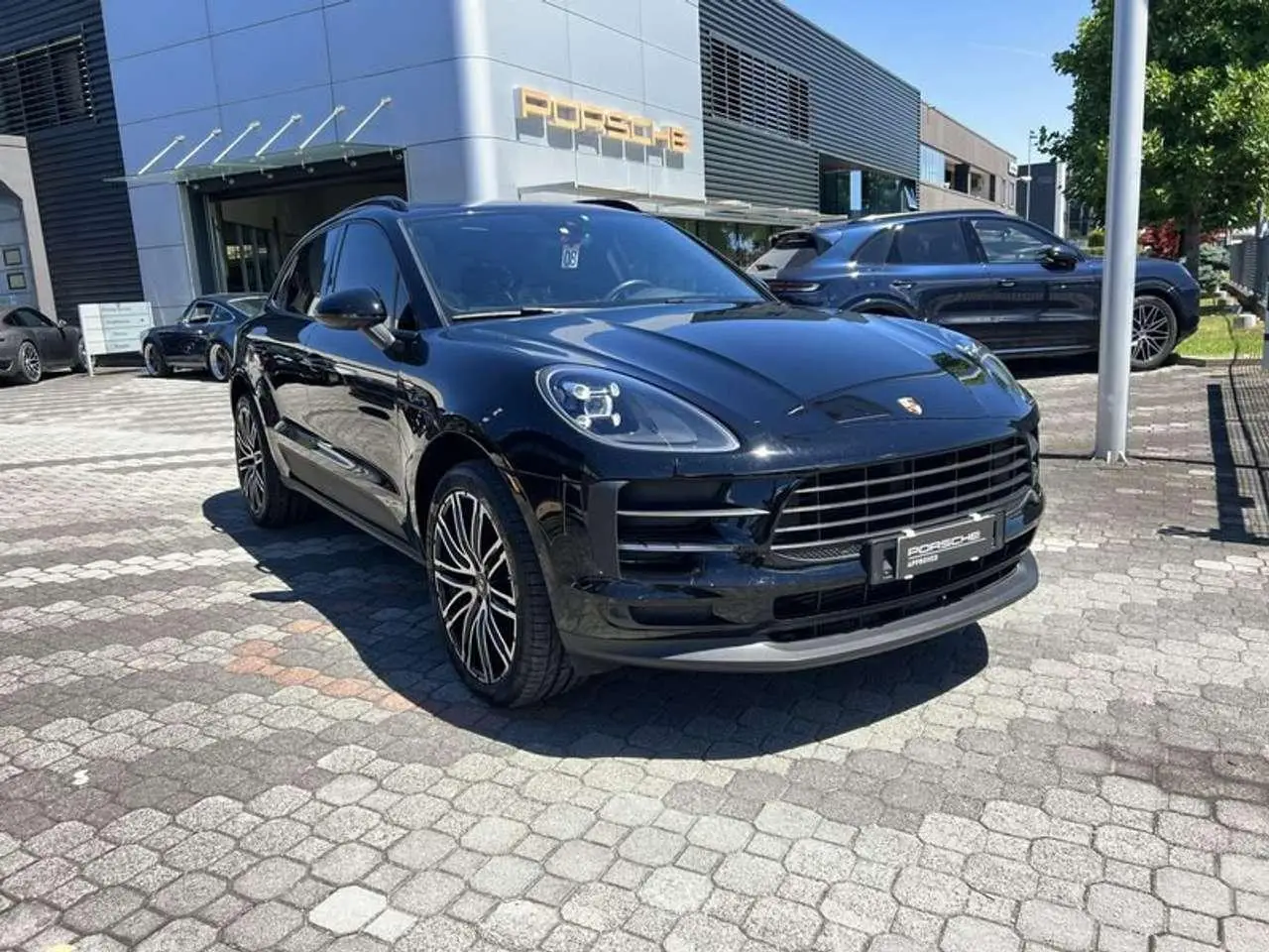 Photo 1 : Porsche Macan 2020 Essence