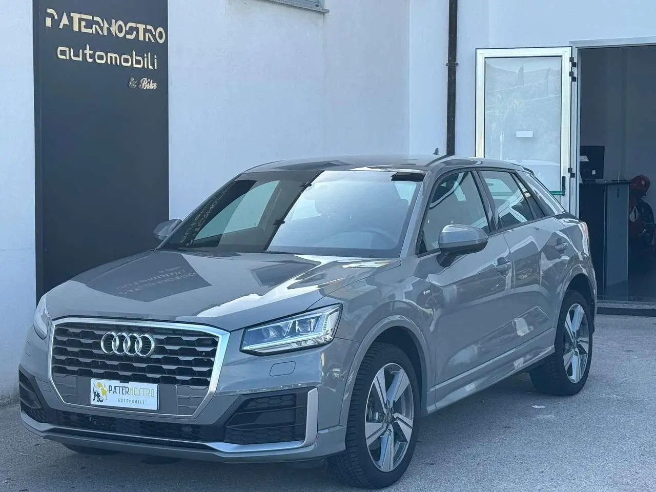 Photo 1 : Audi Q2 2018 Diesel