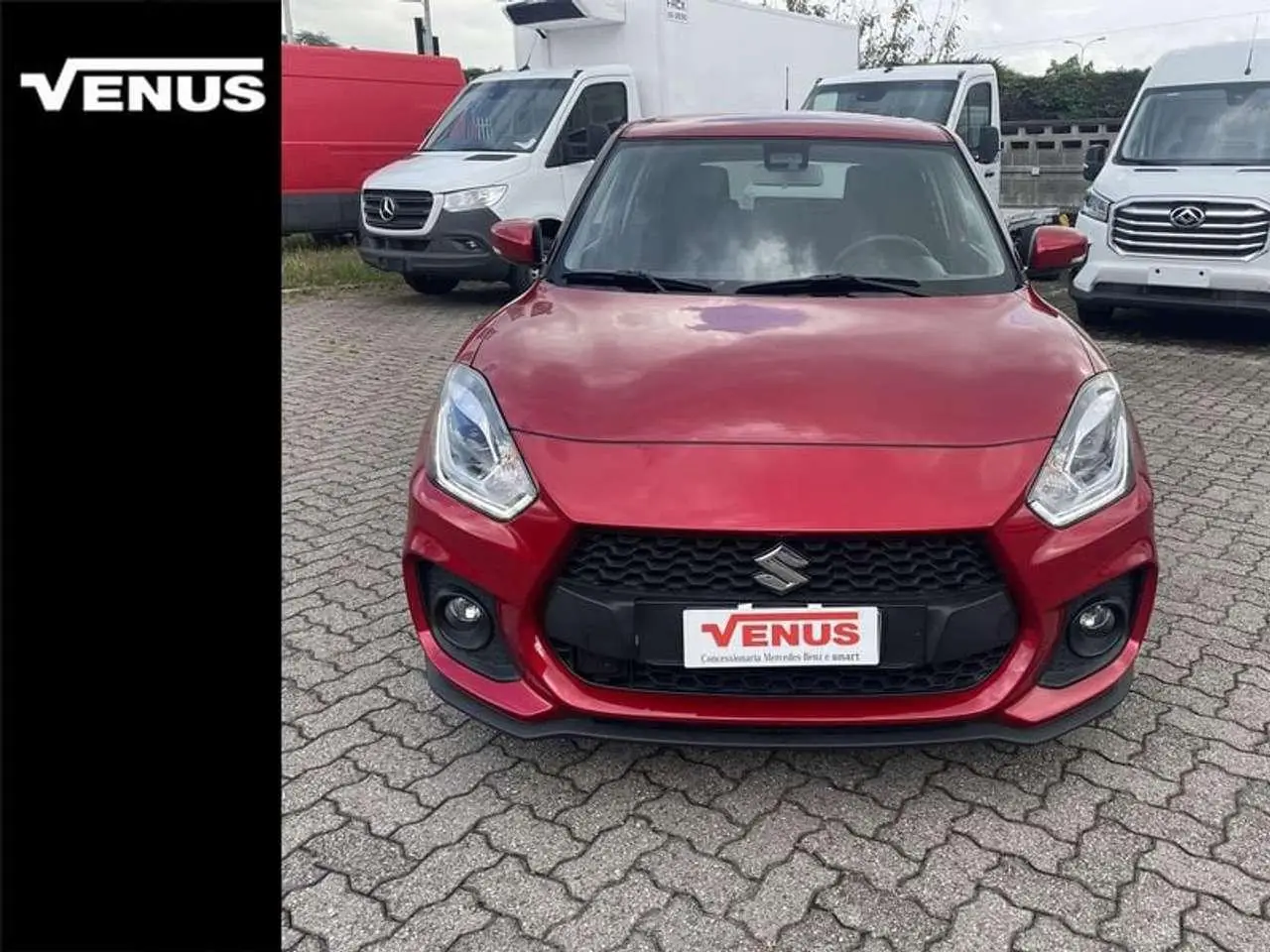 Photo 1 : Suzuki Swift 2019 Petrol