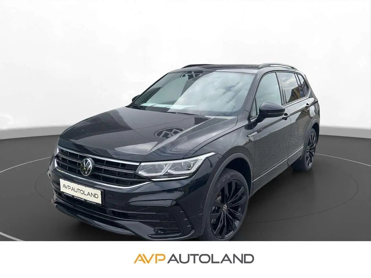 Photo 1 : Volkswagen Tiguan 2024 Petrol