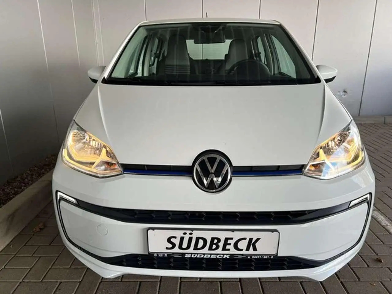 Photo 1 : Volkswagen Up! 2021 Électrique