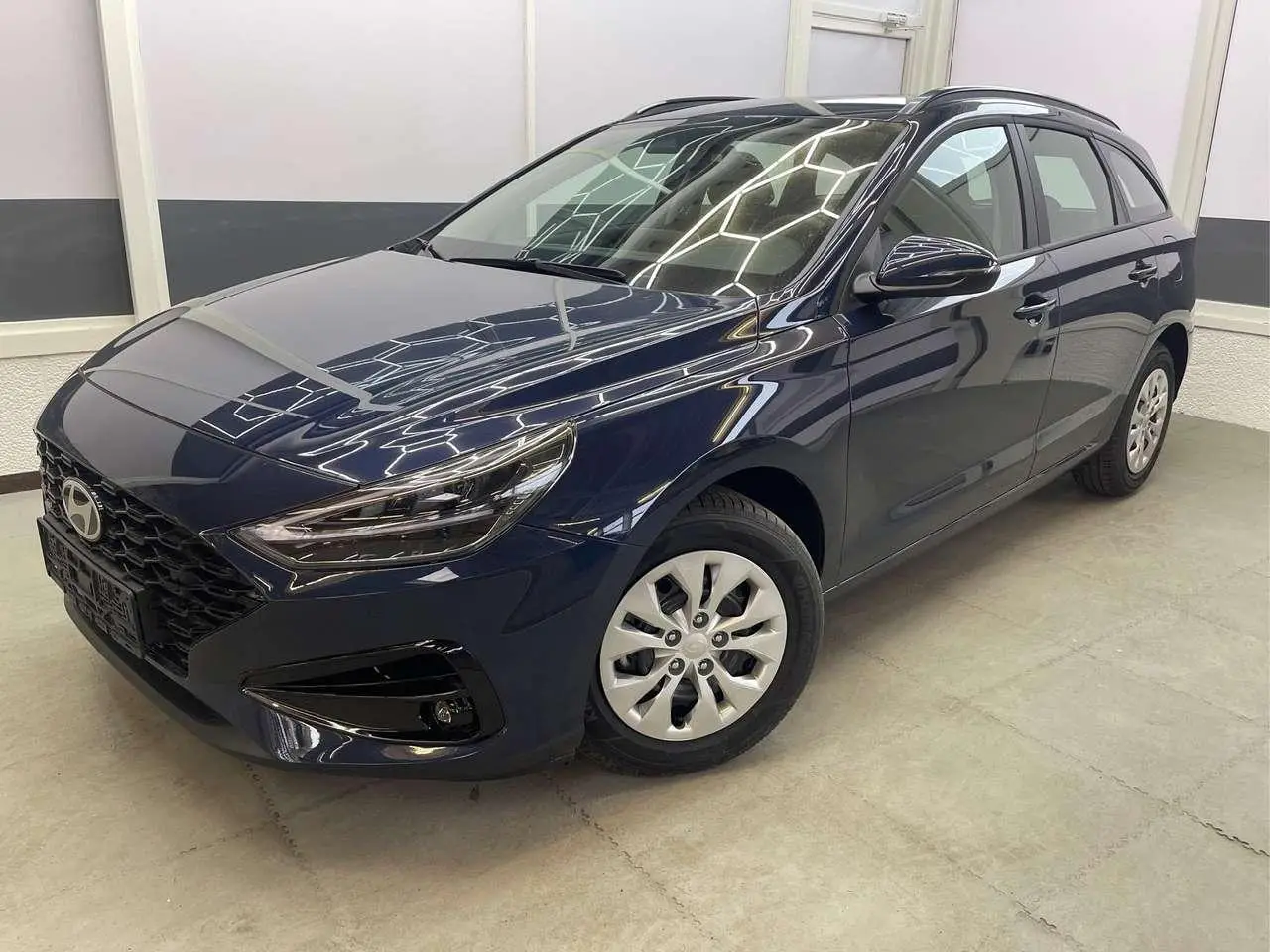 Photo 1 : Hyundai I30 2024 Petrol