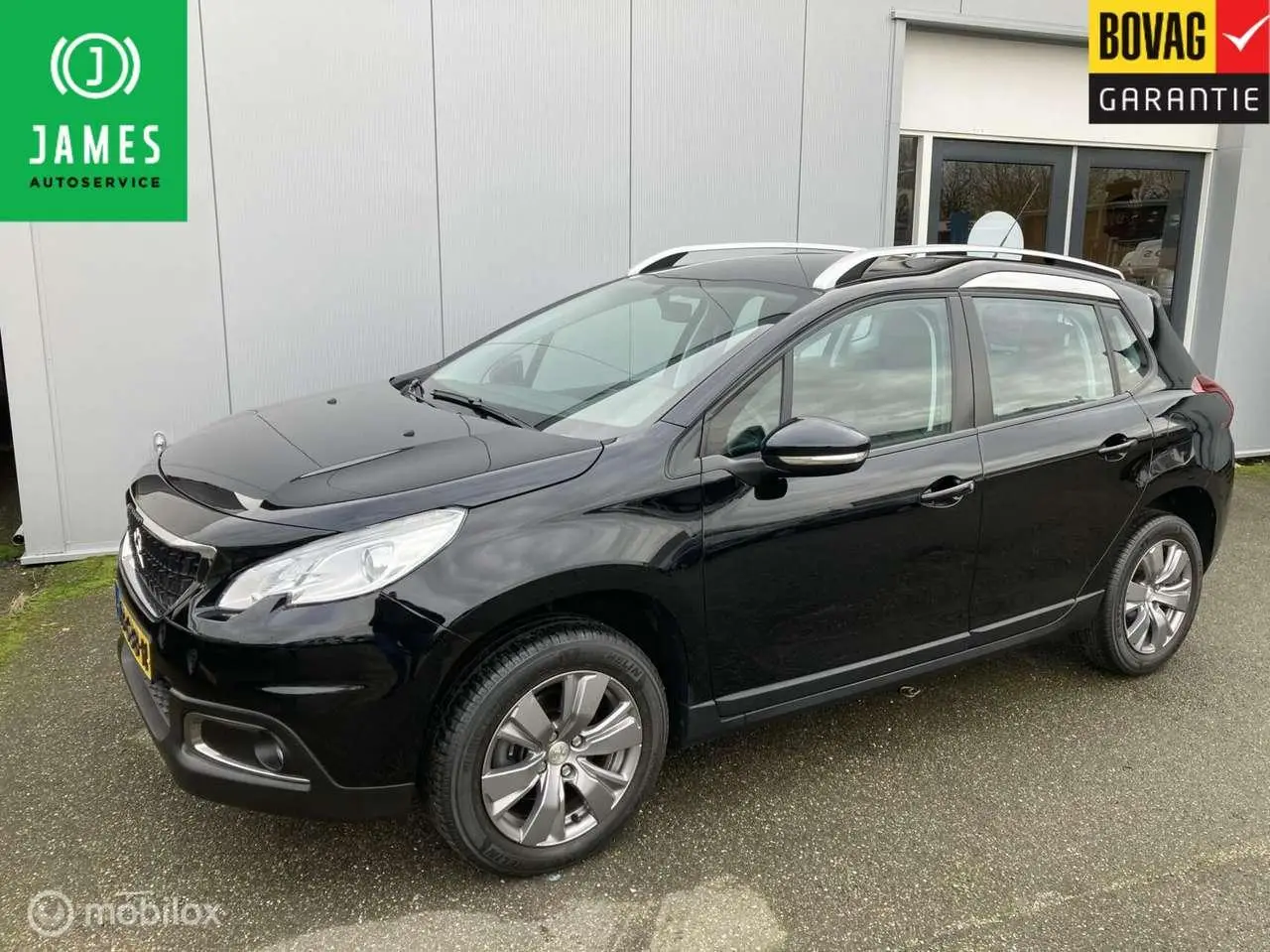 Photo 1 : Peugeot 2008 2017 Petrol