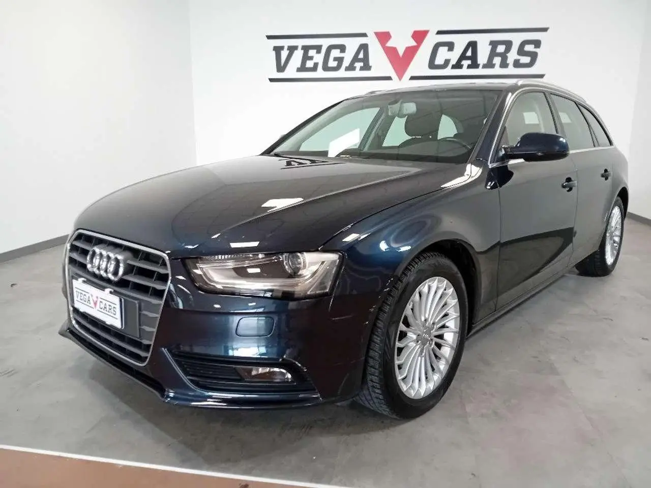 Photo 1 : Audi A4 2015 Diesel