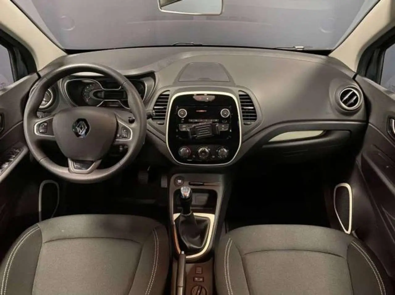 Photo 1 : Renault Captur 2017 Petrol