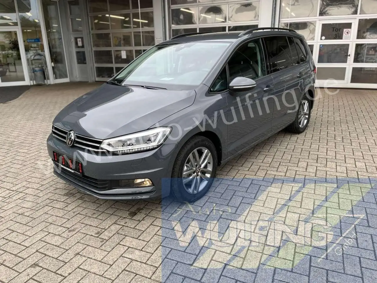 Photo 1 : Volkswagen Touran 2024 Petrol