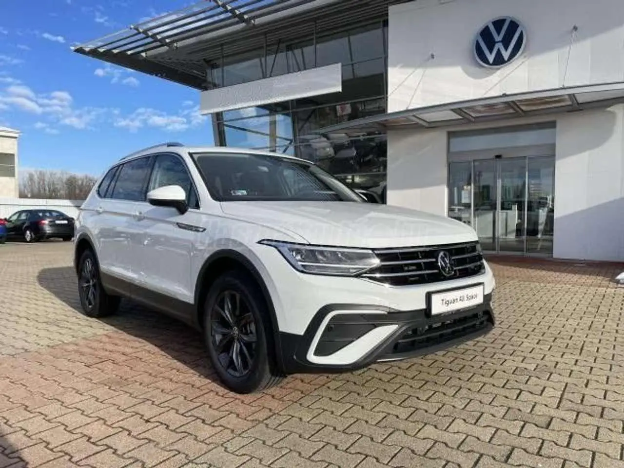 Photo 1 : Volkswagen Tiguan 2024 Petrol