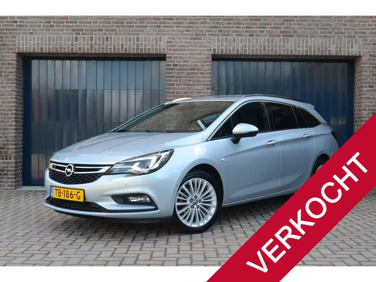 Photo 1 : Opel Astra 2018 Essence