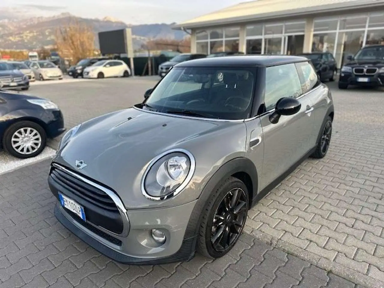 Photo 1 : Mini One 2015 Petrol