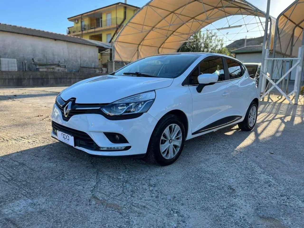 Photo 1 : Renault Clio 2017 GPL