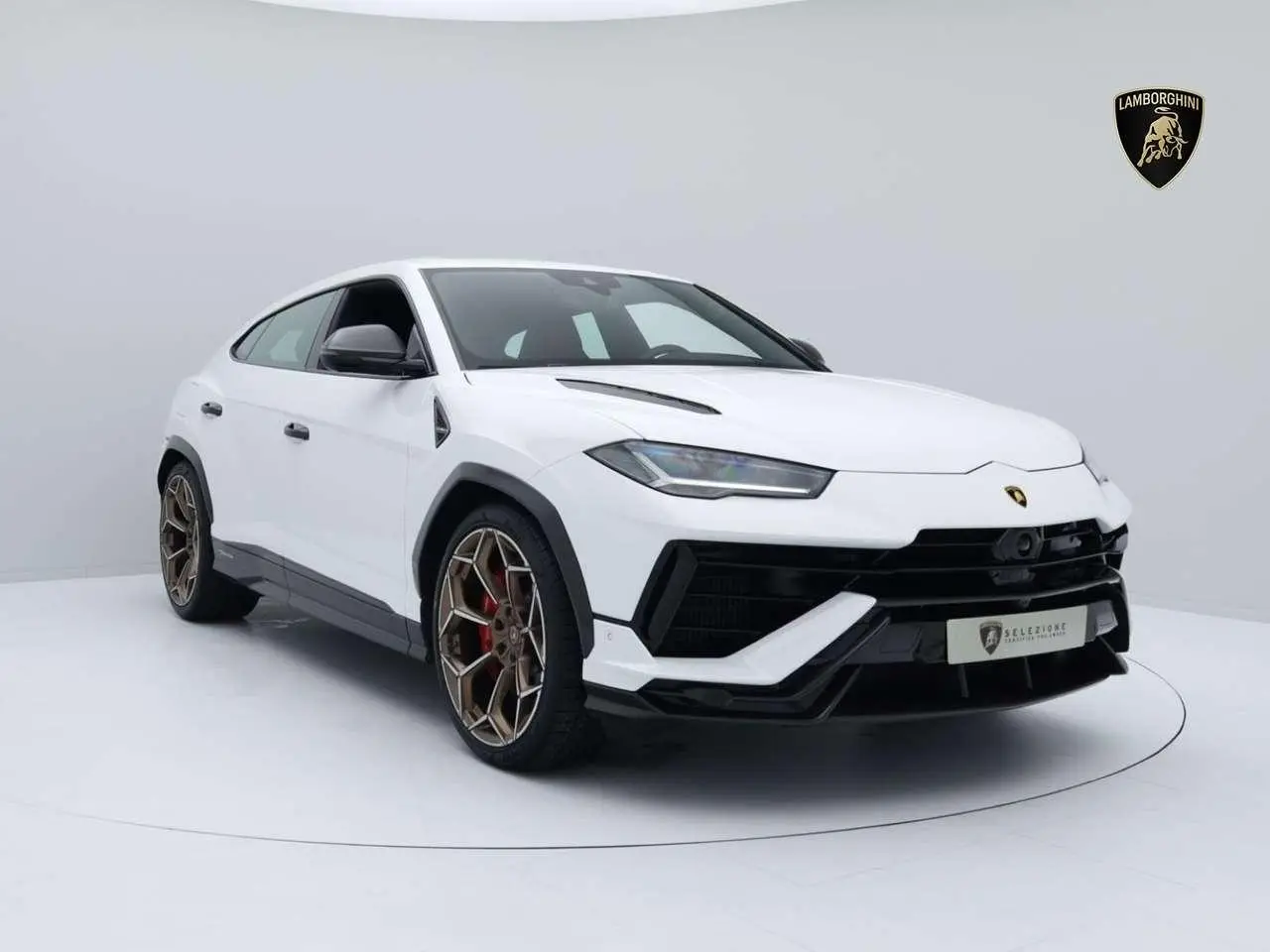 Photo 1 : Lamborghini Urus 2023 Petrol