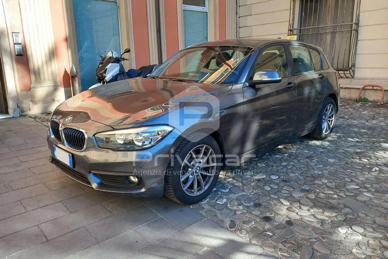 Photo 1 : Bmw Serie 1 2018 Diesel