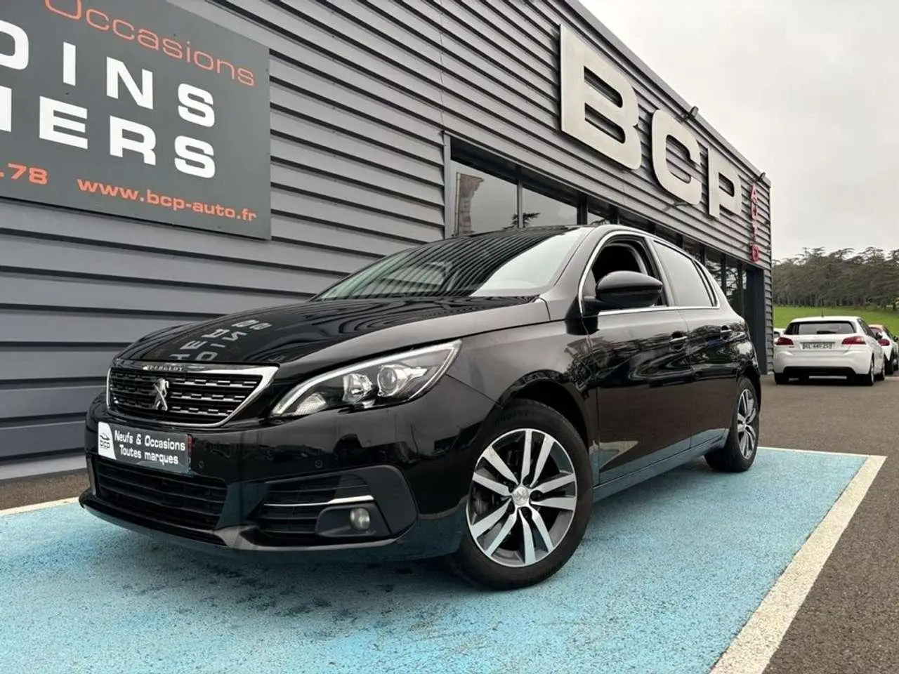 Photo 1 : Peugeot 308 2018 Petrol