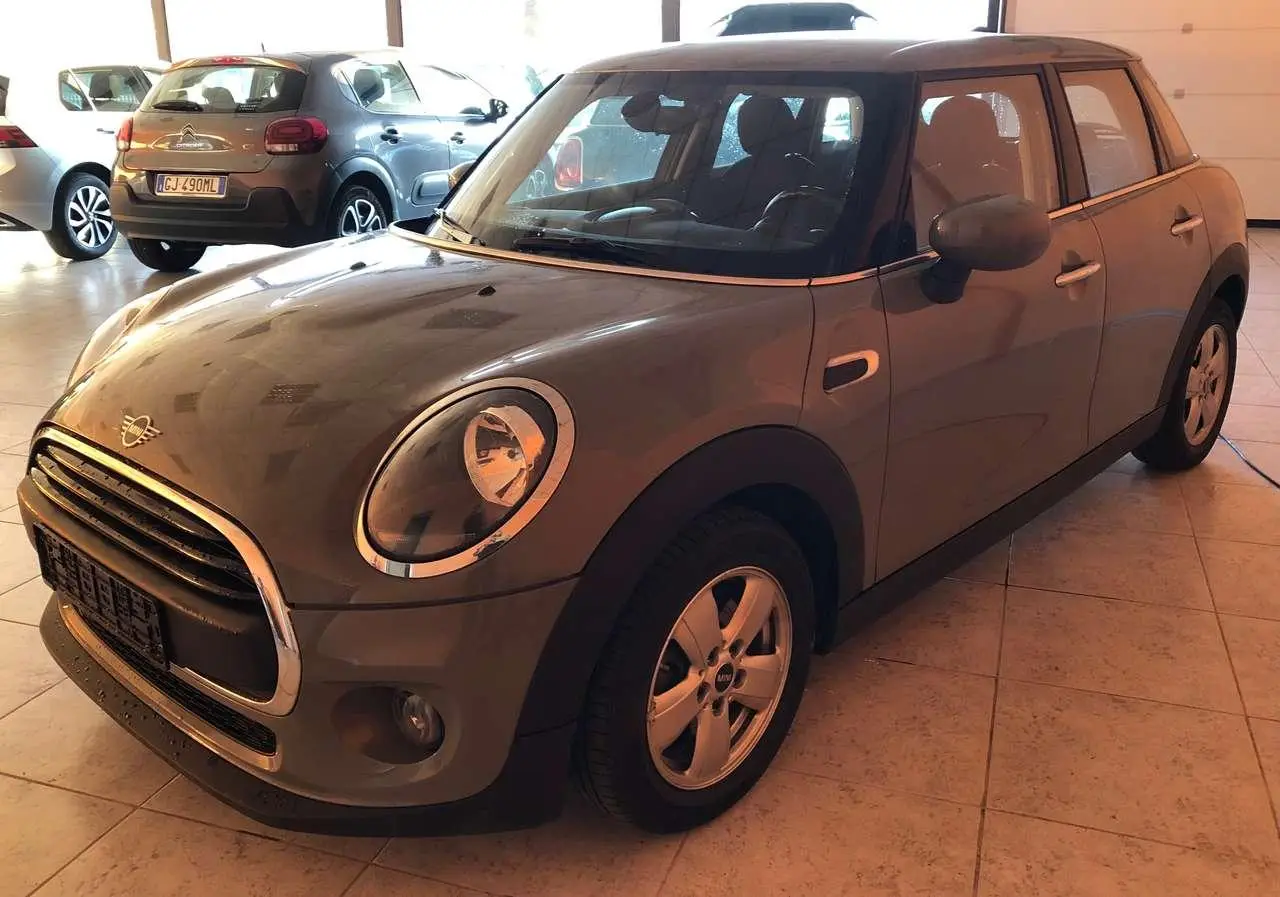 Photo 1 : Mini One 2019 Petrol