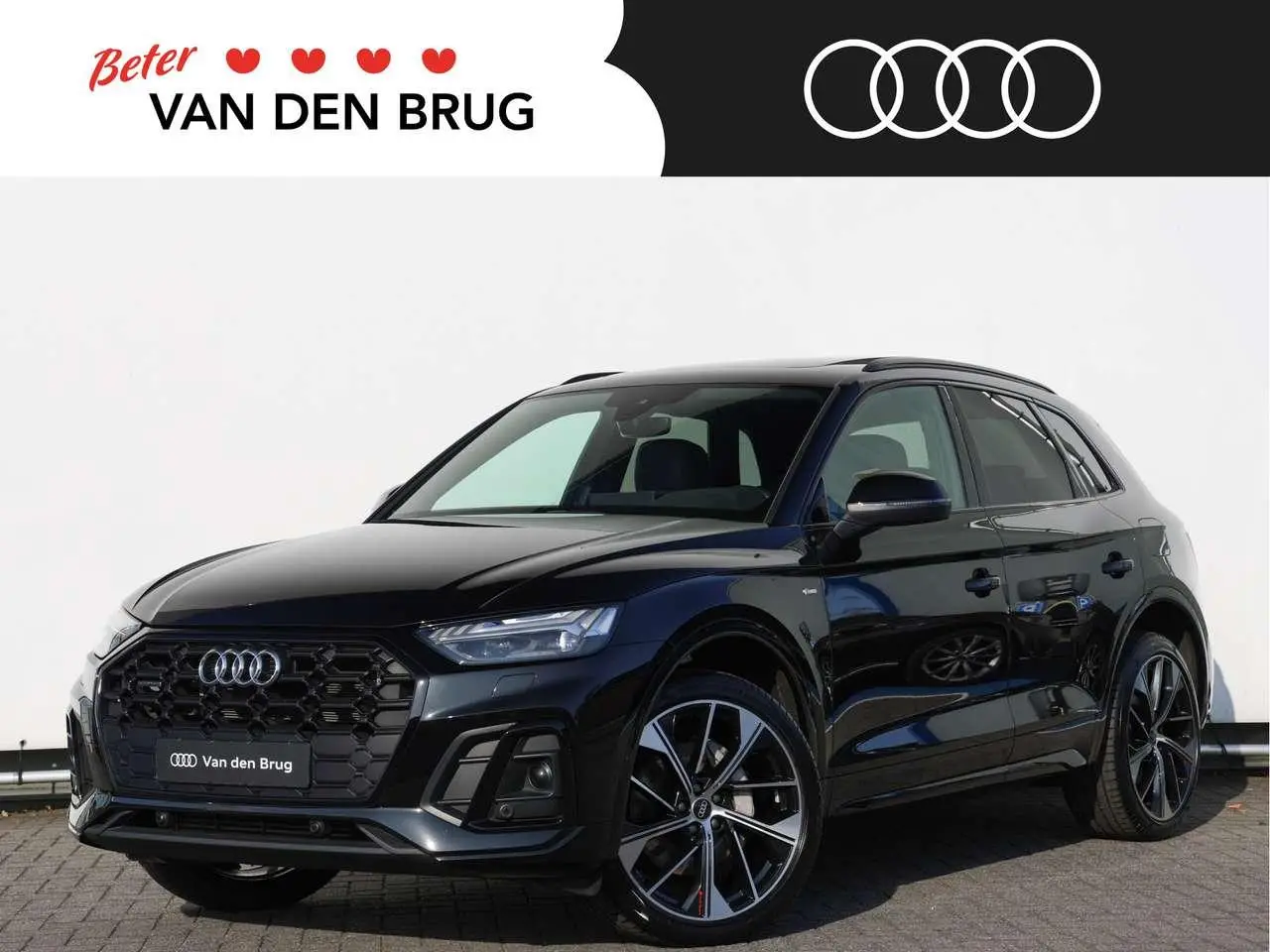 Photo 1 : Audi Q5 2022 Hybride