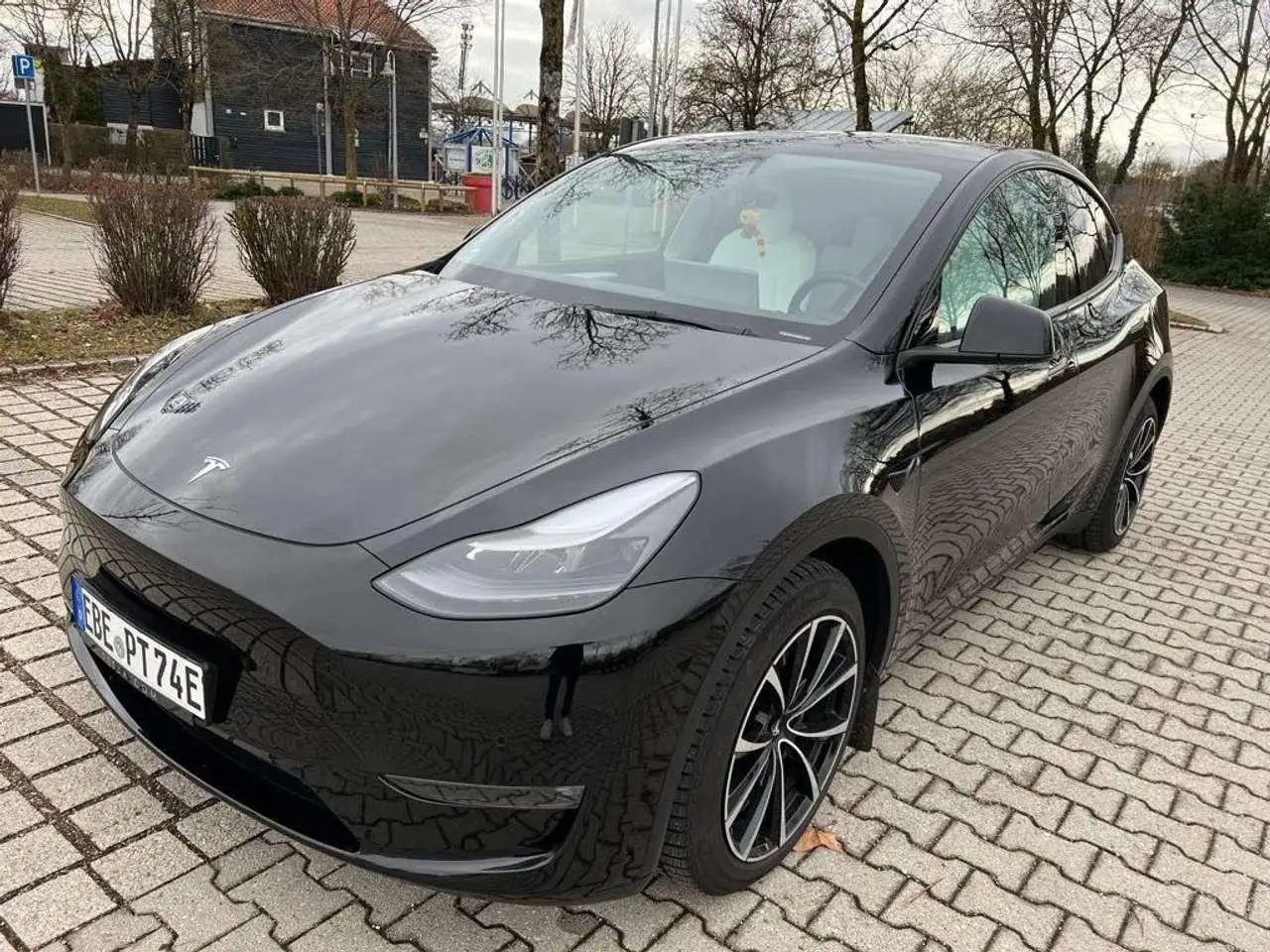 Photo 1 : Tesla Model Y 2021 Électrique