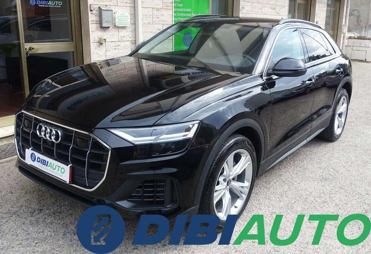 Photo 1 : Audi Q8 2023 Hybrid