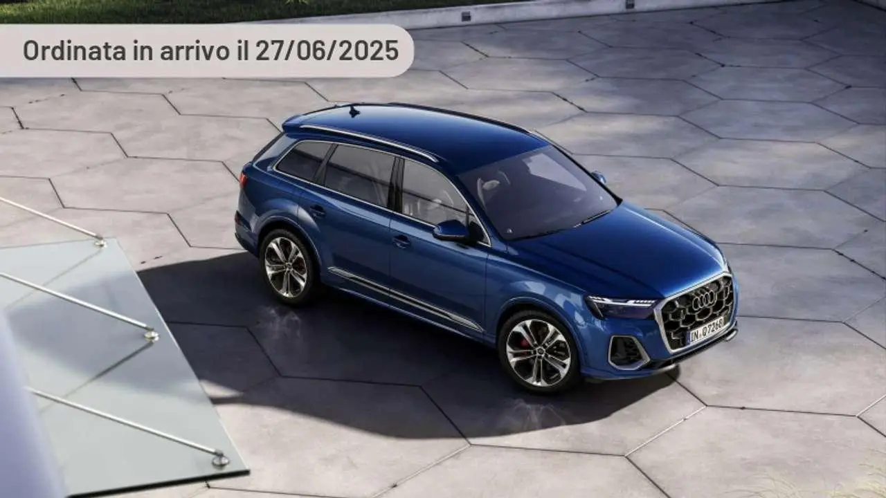 Photo 1 : Audi Q7 2024 Hybrid