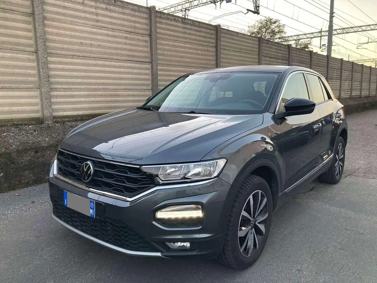 Photo 1 : Volkswagen T-roc 2021 Petrol