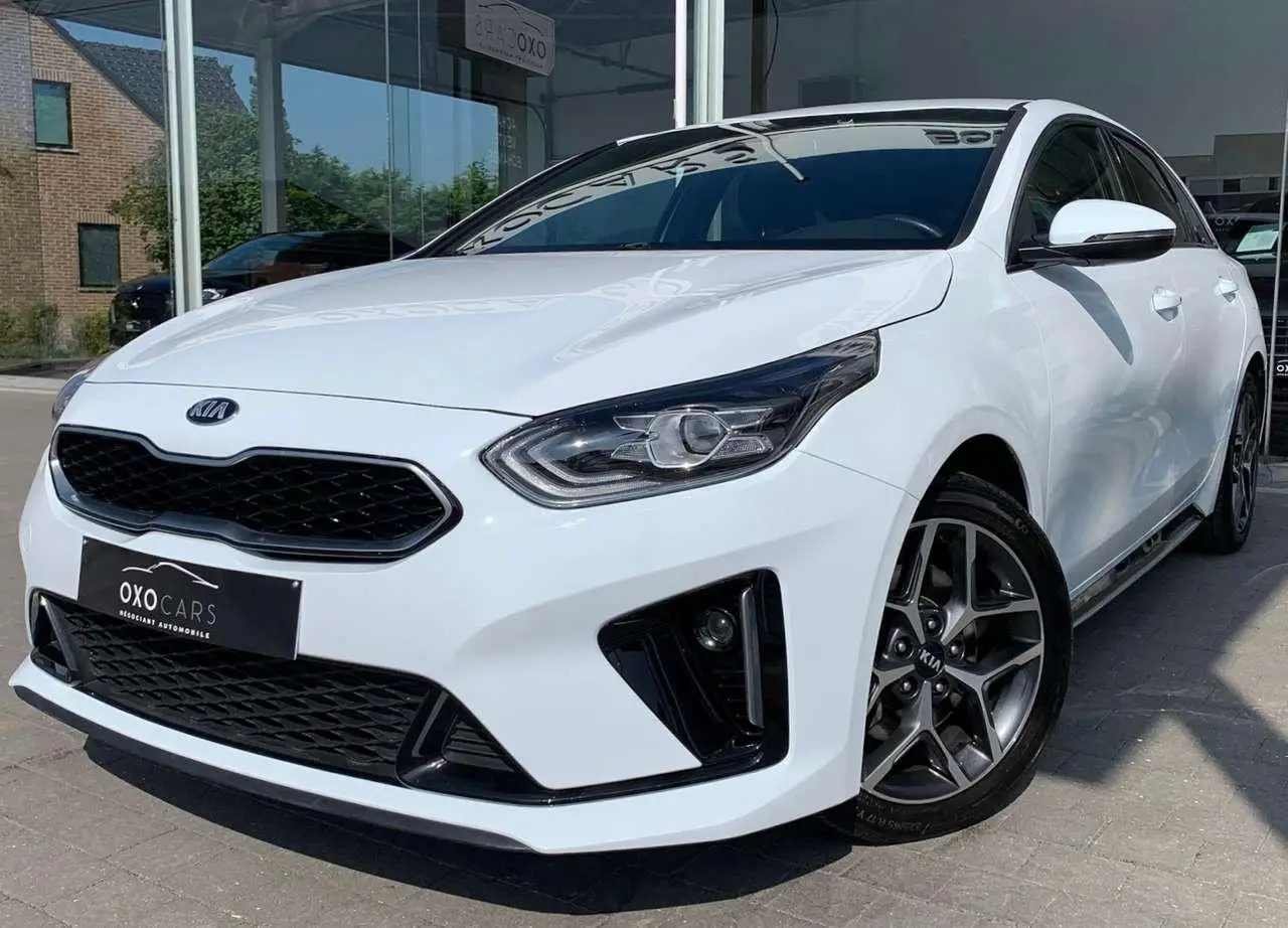 Photo 1 : Kia Proceed 2020 Petrol