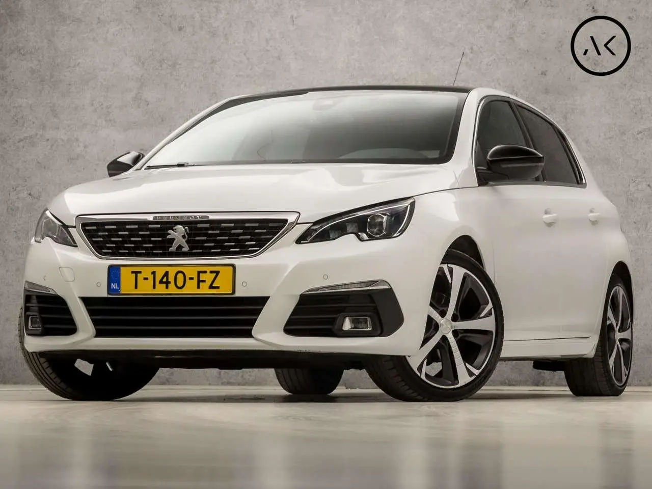 Photo 1 : Peugeot 308 2018 Essence