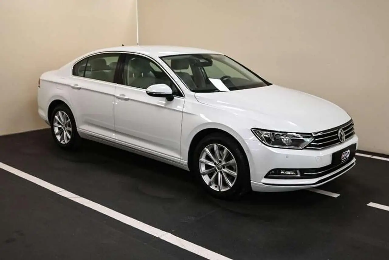 Photo 1 : Volkswagen Passat 2016 Diesel