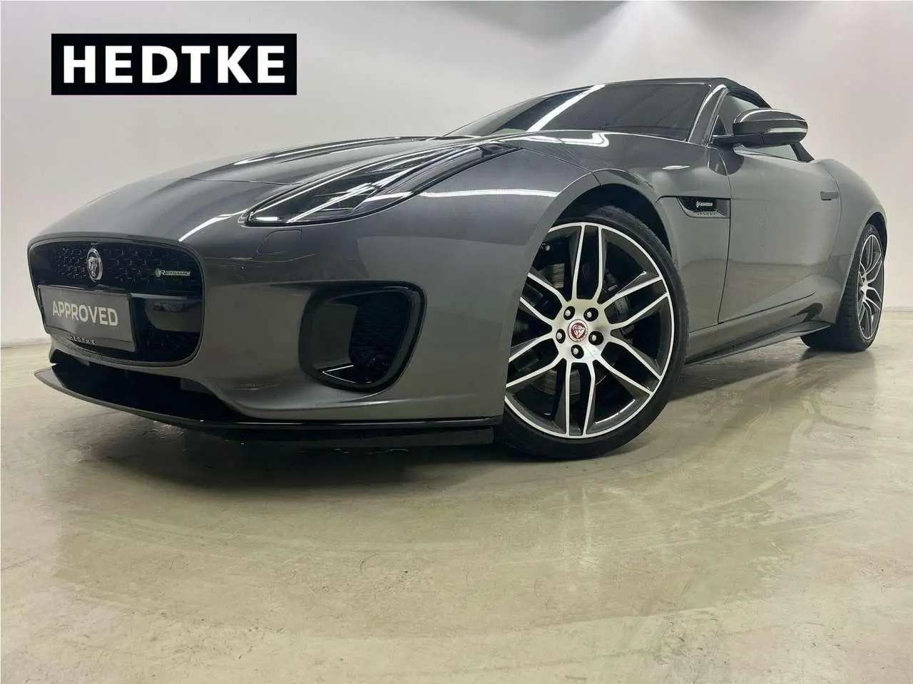 Photo 1 : Jaguar F-type 2019 Essence