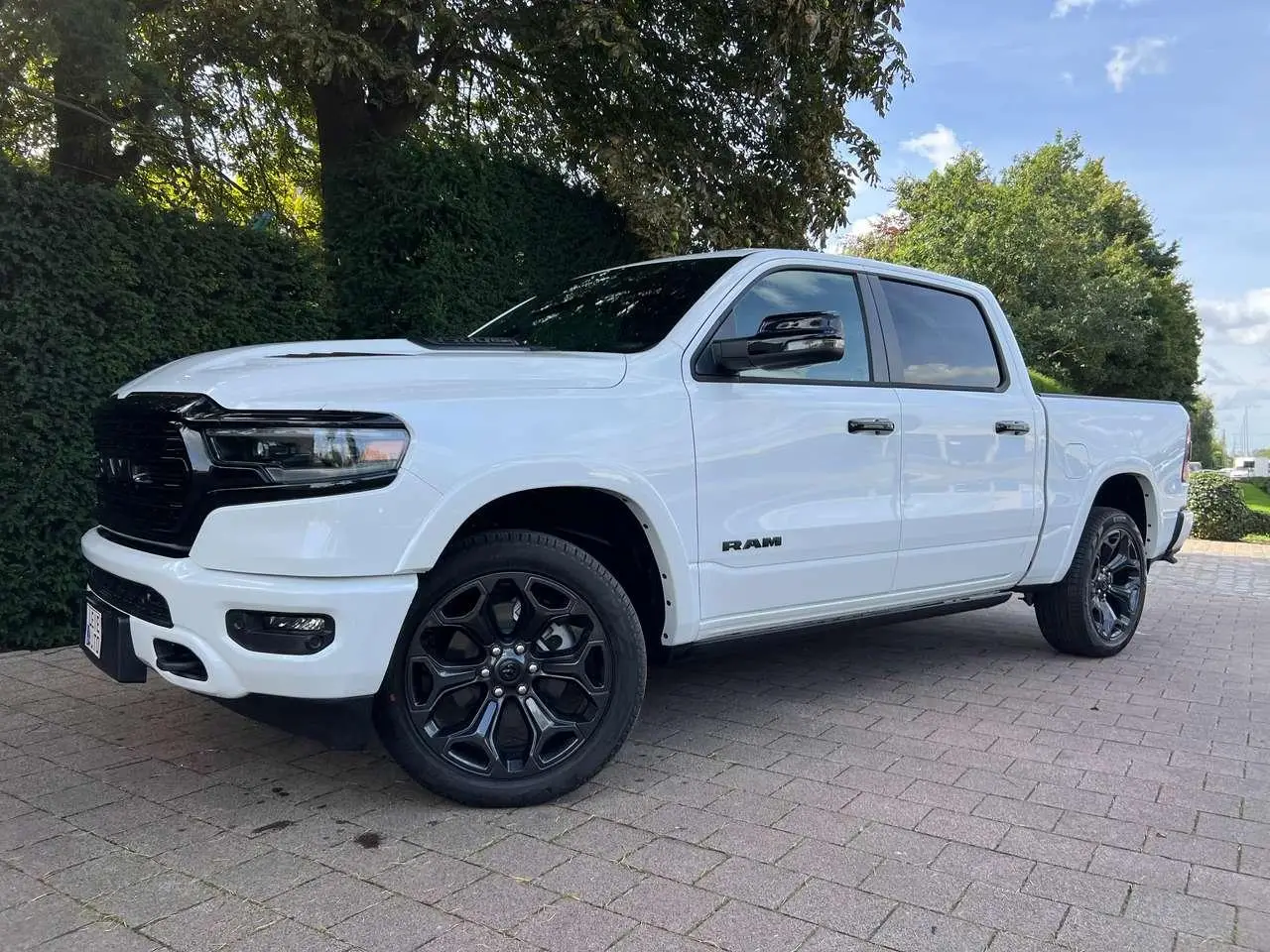 Photo 1 : Dodge Ram 2024 Petrol