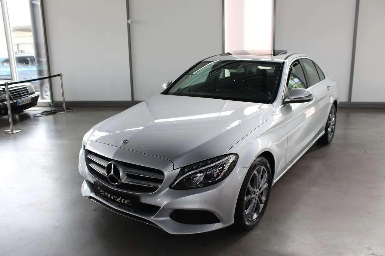 Photo 1 : Mercedes-benz Classe C 2018 Petrol