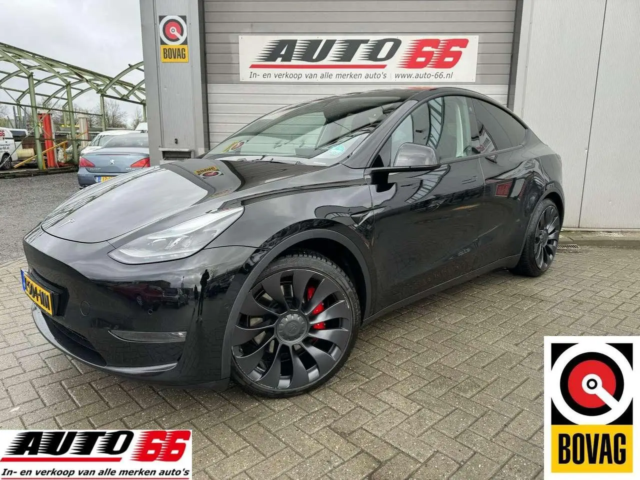 Photo 1 : Tesla Model Y 2022 Électrique