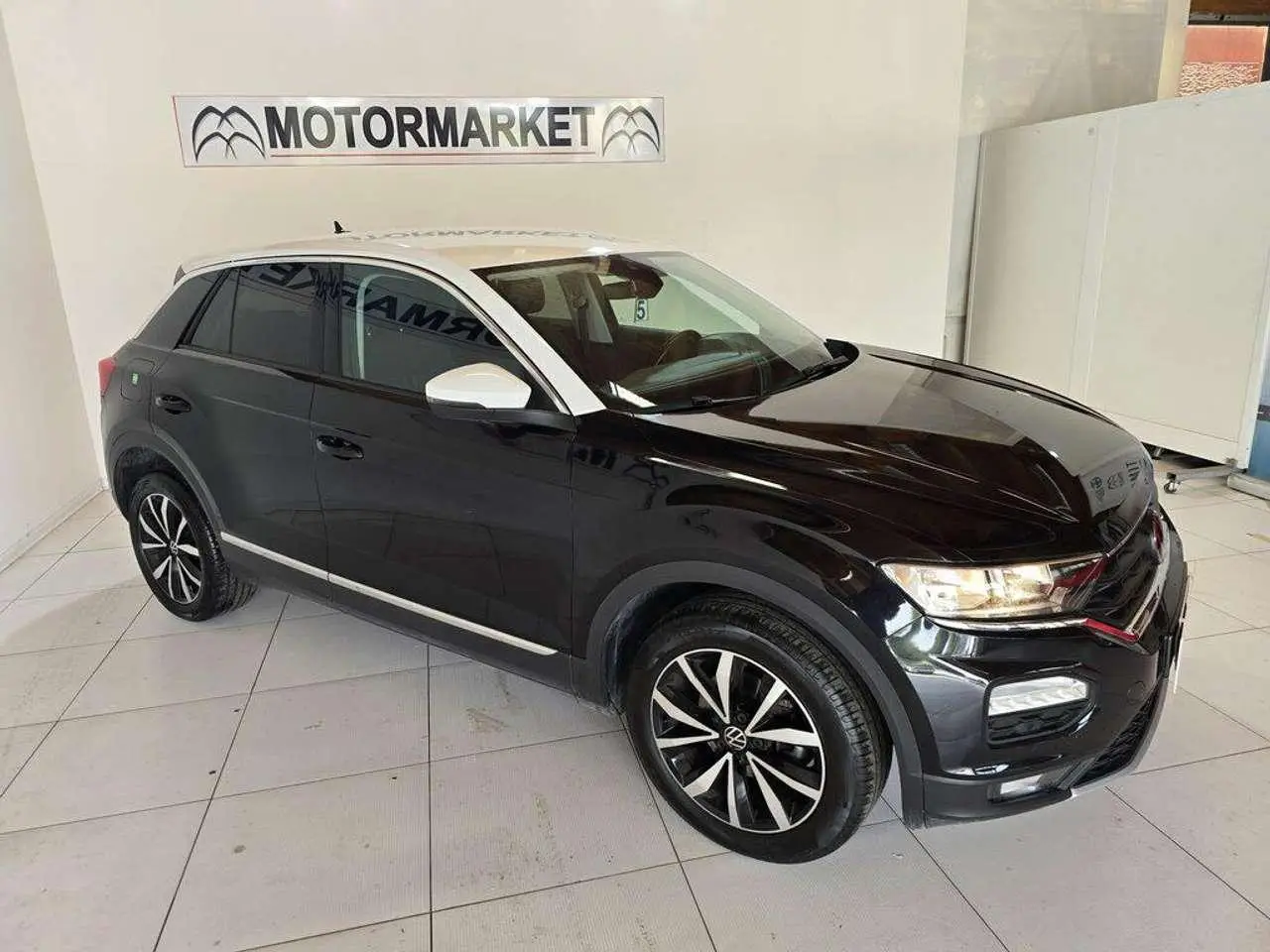 Photo 1 : Volkswagen T-roc 2022 Essence