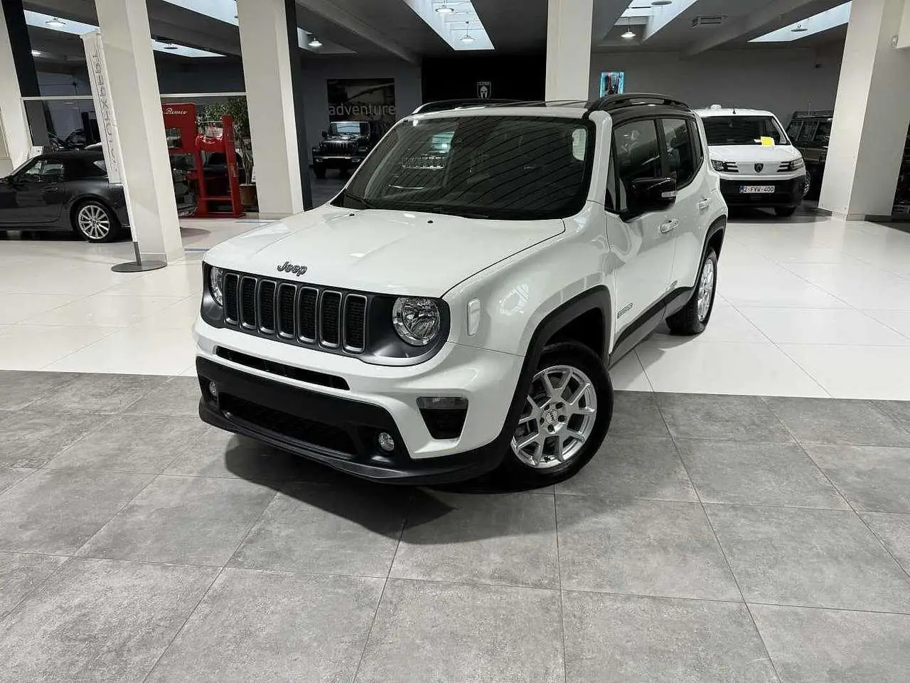 Photo 1 : Jeep Renegade 2023 Hybrid