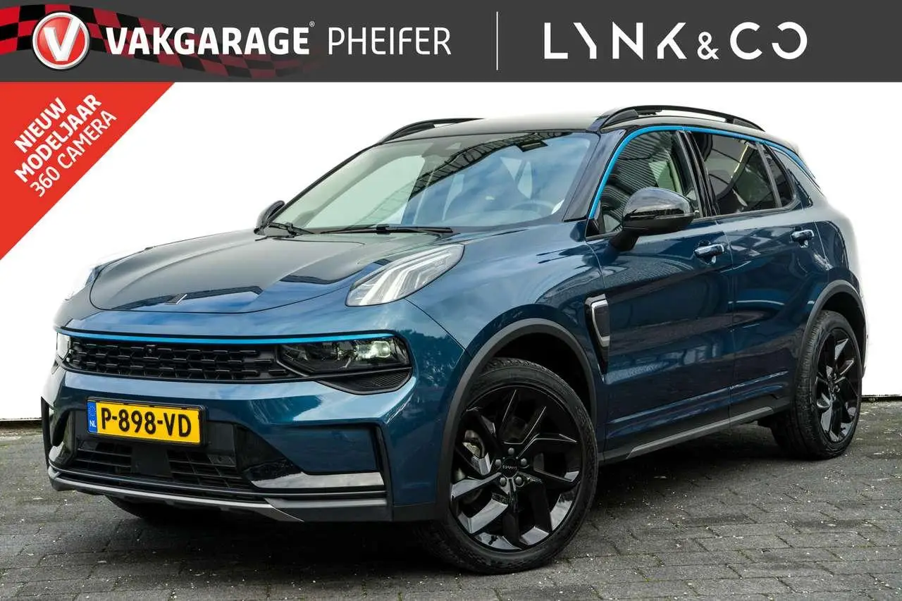 Photo 1 : Lynk & Co 01 2022 Hybrid