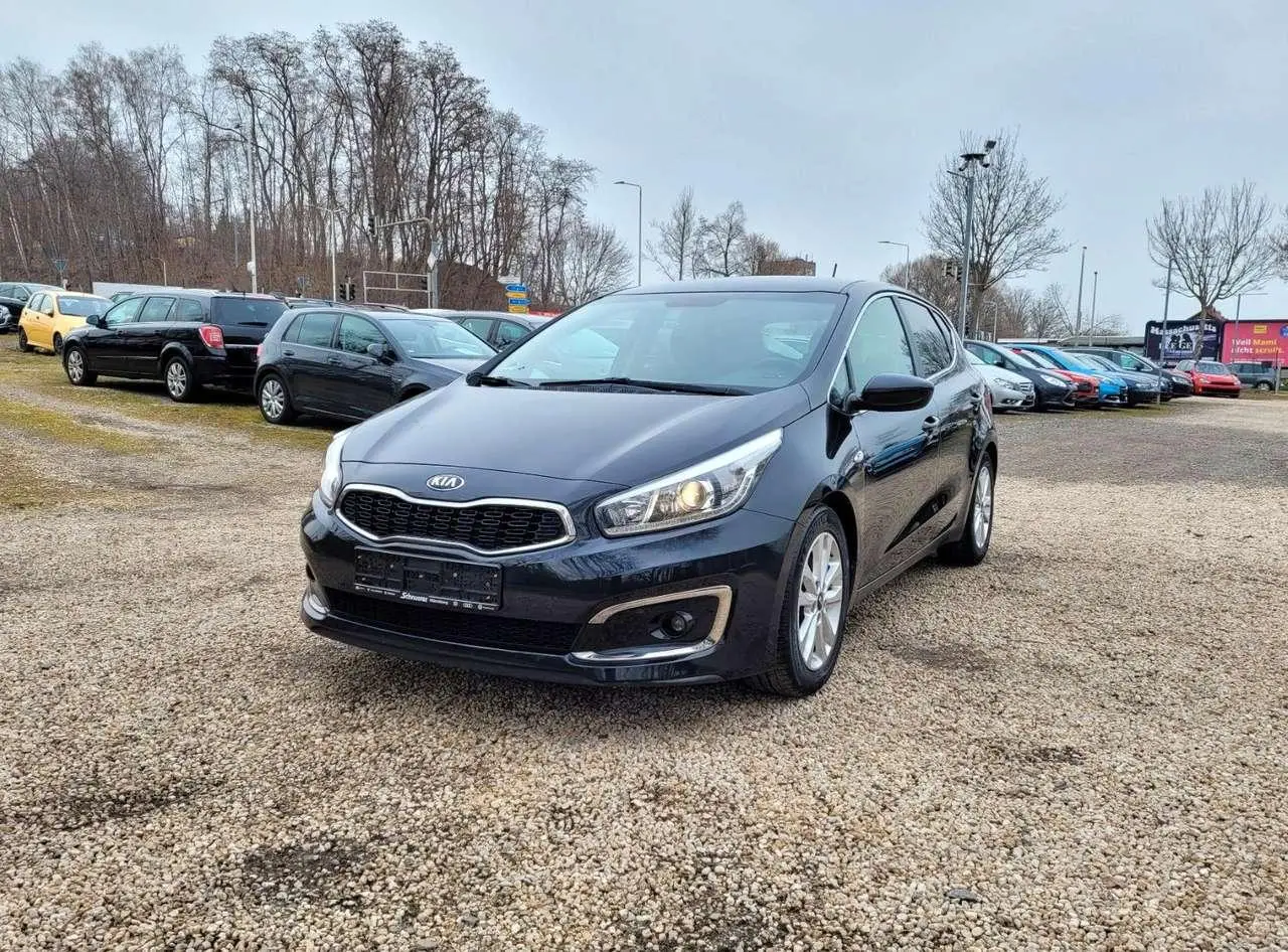 Photo 1 : Kia Ceed 2016 Petrol