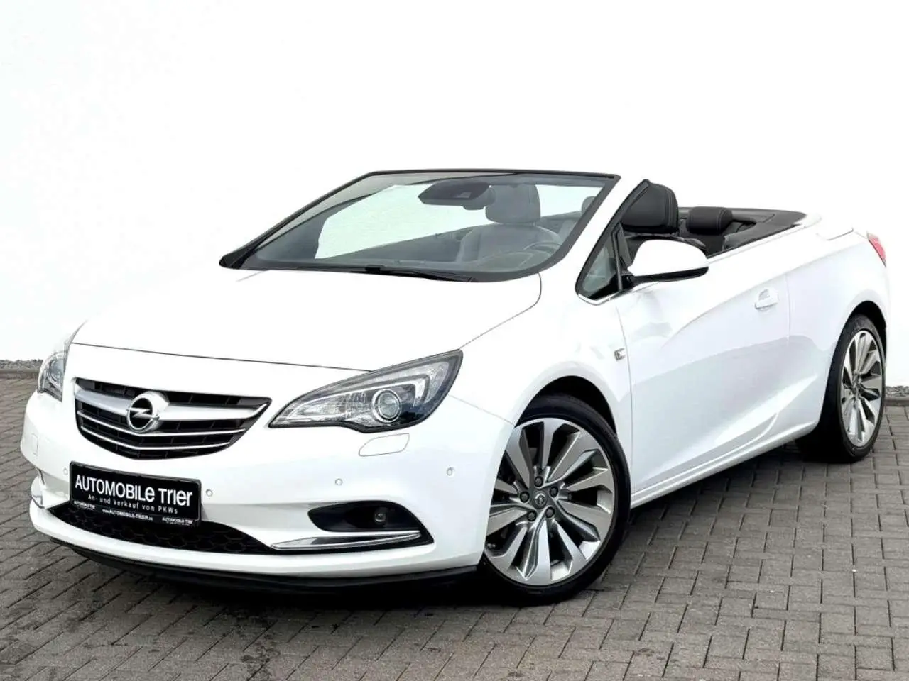 Photo 1 : Opel Cascada 2017 Essence