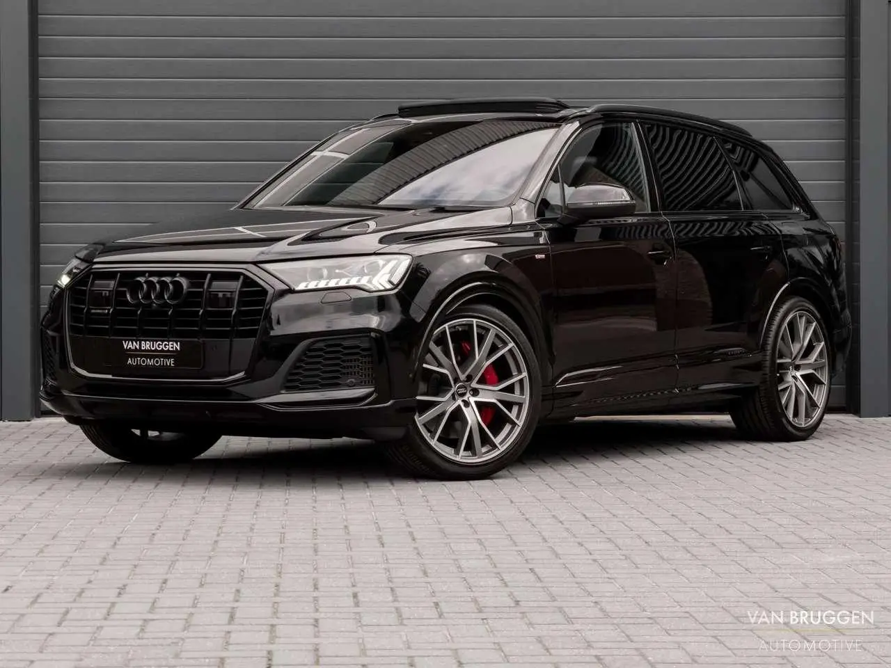 Photo 1 : Audi Q7 2020 Hybride