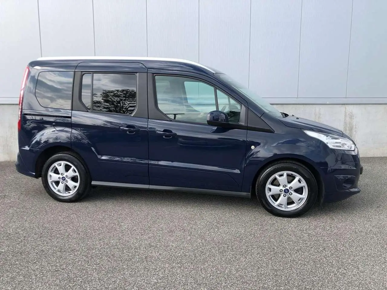 Photo 1 : Ford Tourneo 2018 Petrol