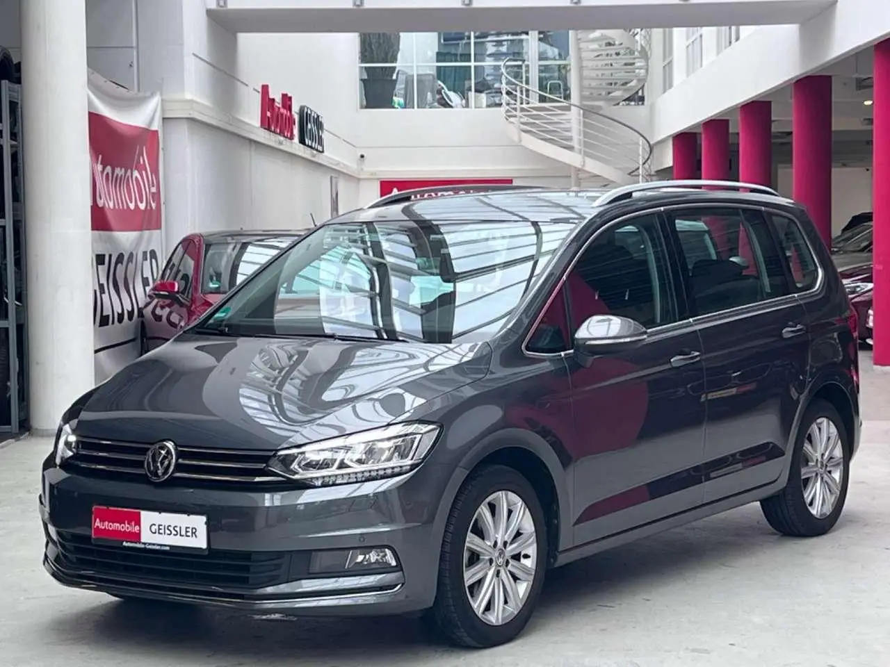 Photo 1 : Volkswagen Touran 2019 Essence