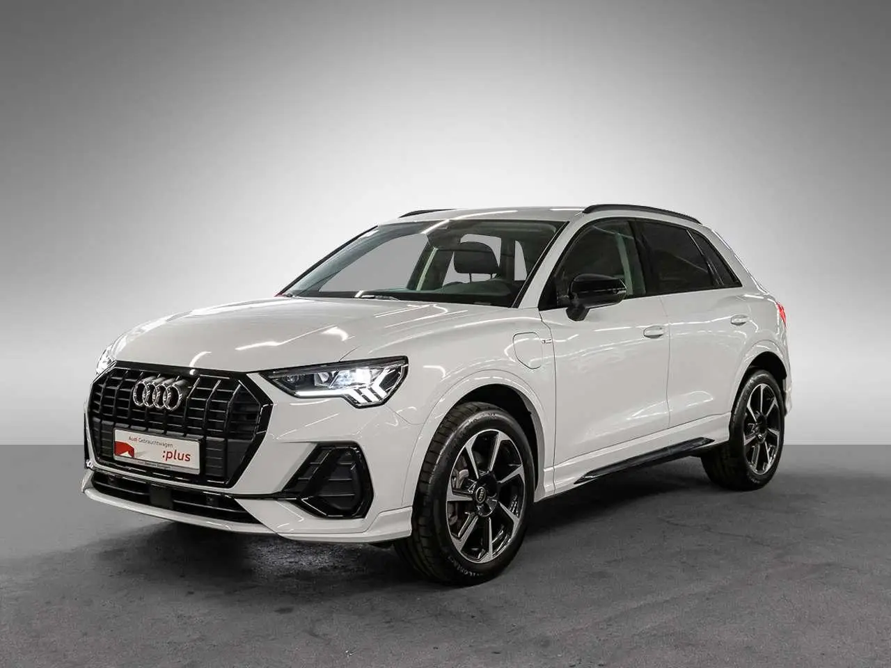 Photo 1 : Audi Q3 2023 Hybrid