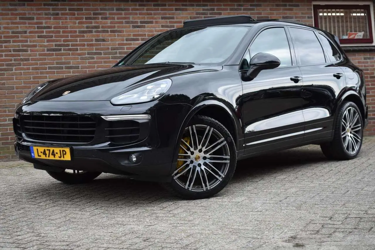 Photo 1 : Porsche Cayenne 2017 Hybrid