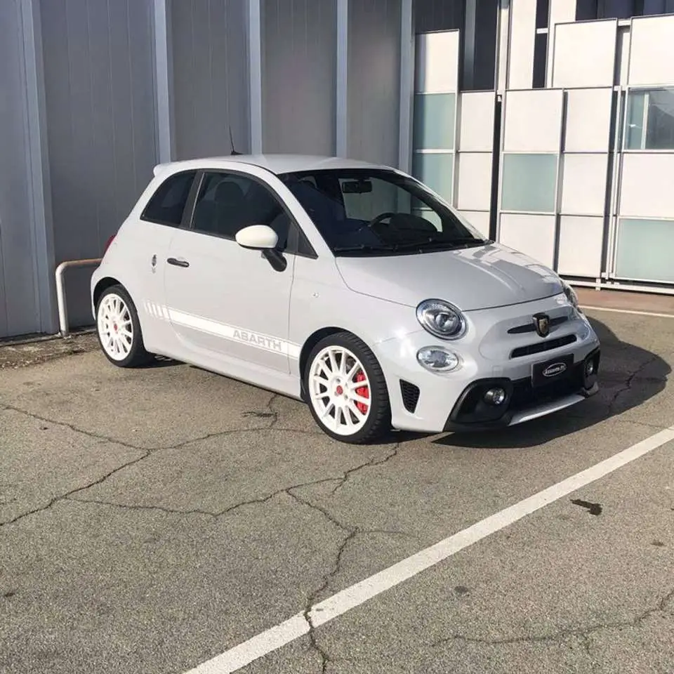 Photo 1 : Abarth 595 2019 Essence