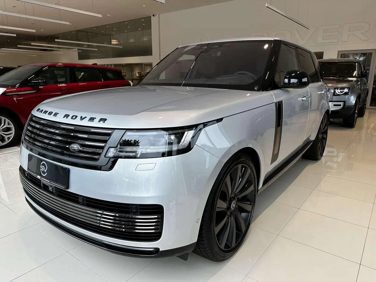 Photo 1 : Land Rover Range Rover 2024 Essence